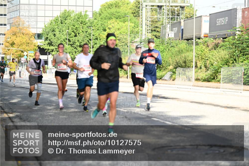 06.09.2026 - CURREX Alsterlauf Dr. Thomas Lammeyer http://msf.ph/oto/10127575 06.09.2026 09:47:20 Laufen 4142 meine-sportfotos.de