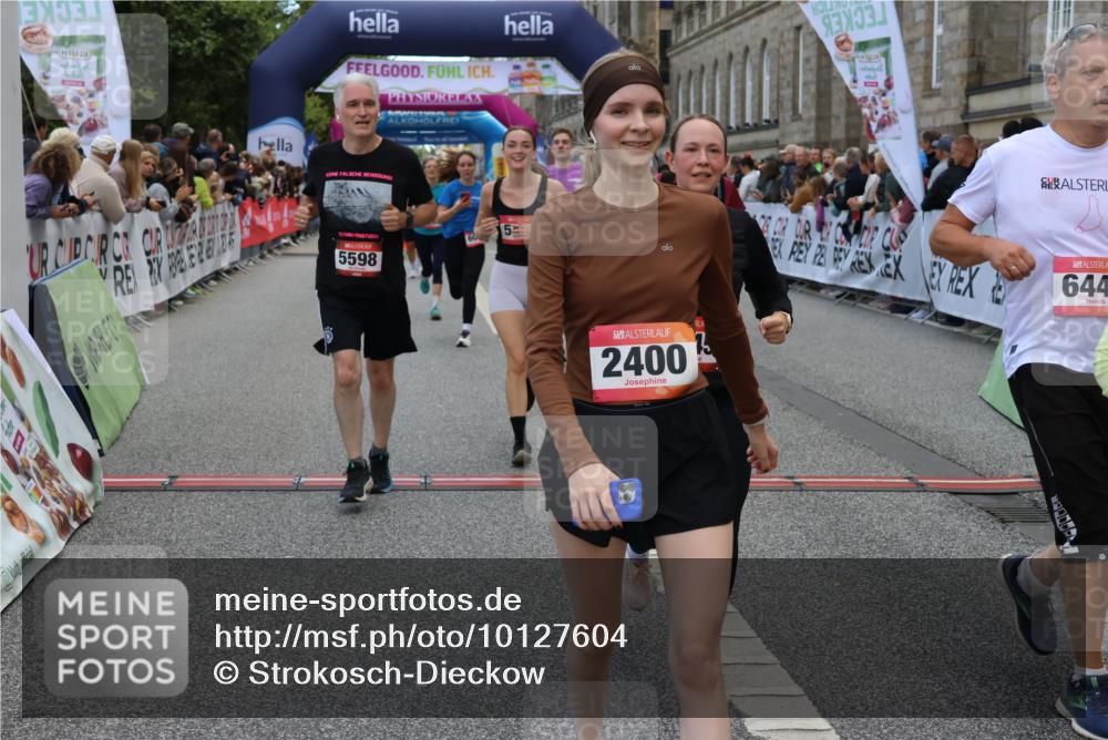 06.09.2026 - CURREX Alsterlauf Strokosch-Dieckow http://msf.ph/oto/10127604 06.09.2026 10:01:24 Ziel 2400, 2485, 3195, 3280, 3401, 3730, 3740, 4049, 4055, 4429, 4580, 4633, 4701, 5139, 5237, 5424, 5523, 5598, 5745, 6027, 6033, 6145, 6445 meine-sportfotos.de
