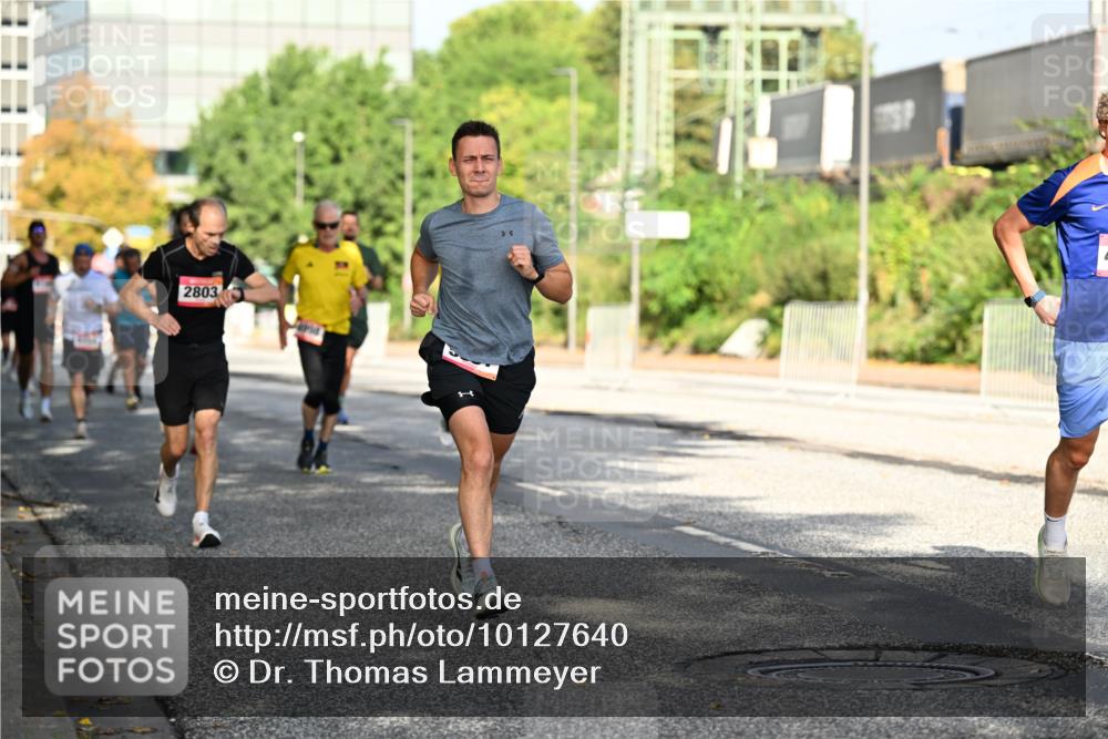 06.09.2026 - CURREX Alsterlauf Dr. Thomas Lammeyer http://msf.ph/oto/10127640 06.09.2026 09:47:30 Laufen 2803 meine-sportfotos.de