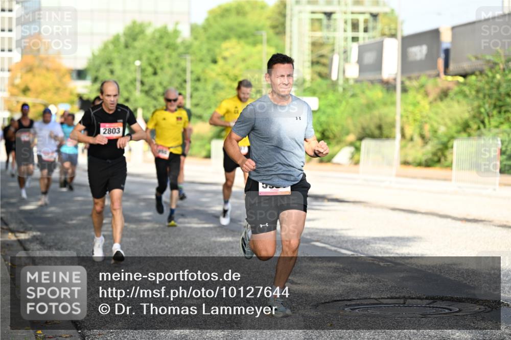 06.09.2026 - CURREX Alsterlauf Dr. Thomas Lammeyer http://msf.ph/oto/10127644 06.09.2026 09:47:30 Laufen 2803 meine-sportfotos.de