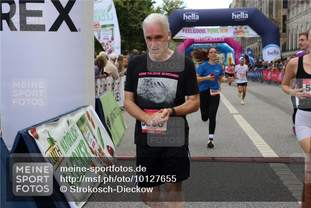 06.09.2026 - CURREX Alsterlauf Strokosch-Dieckow http://msf.ph/oto/10127655 06.09.2026 10:01:25 Ziel 2400, 2485, 2492, 3195, 3280, 3401, 3730, 3740, 4049, 4055, 4429, 4580, 4633, 5060, 5139, 5237, 5424, 5523, 5598, 5745, 5793, 6027, 6033, 6145, 6445 meine-sportfotos.de