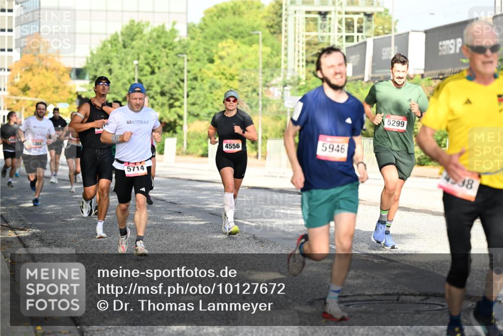 06.09.2026 - CURREX Alsterlauf Dr. Thomas Lammeyer http://msf.ph/oto/10127672 06.09.2026 09:47:34 Laufen 5365, 5714, 4556, 5946, 5299, 98 meine-sportfotos.de