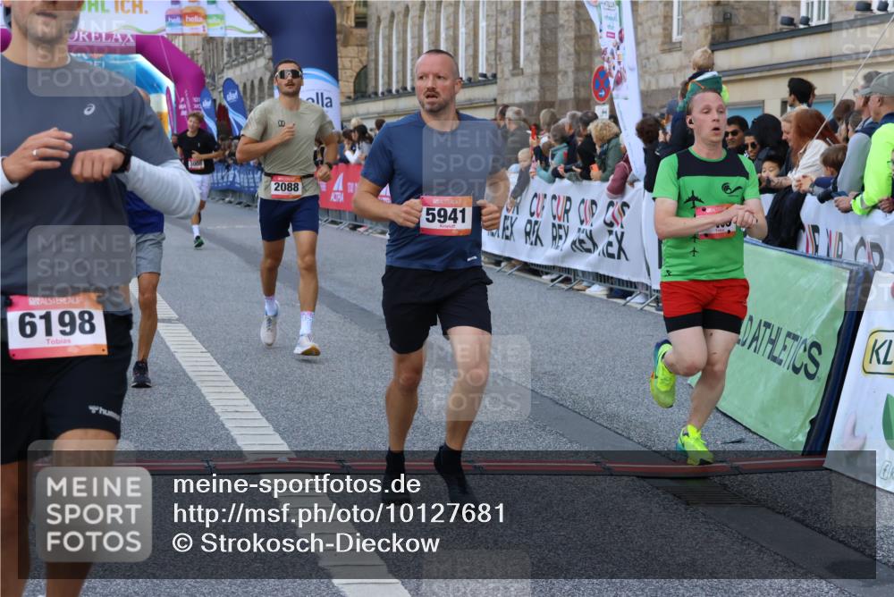 06.09.2026 - CURREX Alsterlauf Strokosch-Dieckow http://msf.ph/oto/10127681 06.09.2026 09:48:40 Ziel 2081, 2088, 2480, 3008, 3798, 3847, 4359, 4553, 4898, 5245, 5450, 5941, 6198, 6481, 8188, 8223 meine-sportfotos.de