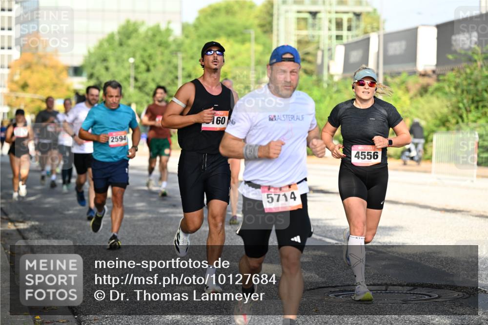 06.09.2026 - CURREX Alsterlauf Dr. Thomas Lammeyer http://msf.ph/oto/10127684 06.09.2026 09:47:36 Laufen 2594, 60, 5714, 4556 meine-sportfotos.de
