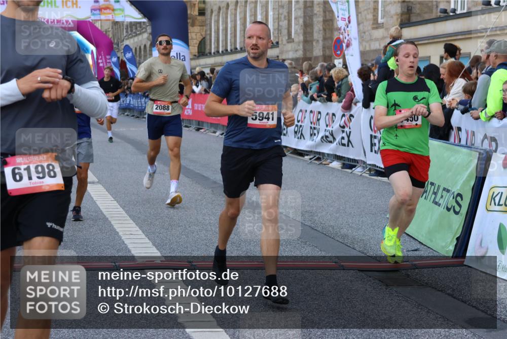 06.09.2026 - CURREX Alsterlauf Strokosch-Dieckow http://msf.ph/oto/10127688 06.09.2026 09:48:40 Ziel 2081, 2088, 2480, 3008, 3798, 3847, 4359, 4553, 4898, 5245, 5450, 5941, 6198, 6481, 8188, 8223 meine-sportfotos.de