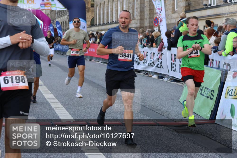 06.09.2026 - CURREX Alsterlauf Strokosch-Dieckow http://msf.ph/oto/10127697 06.09.2026 09:48:40 Ziel 2081, 2088, 2480, 3008, 3798, 3847, 4359, 4553, 4898, 5245, 5450, 5941, 6198, 6481, 8188, 8223 meine-sportfotos.de