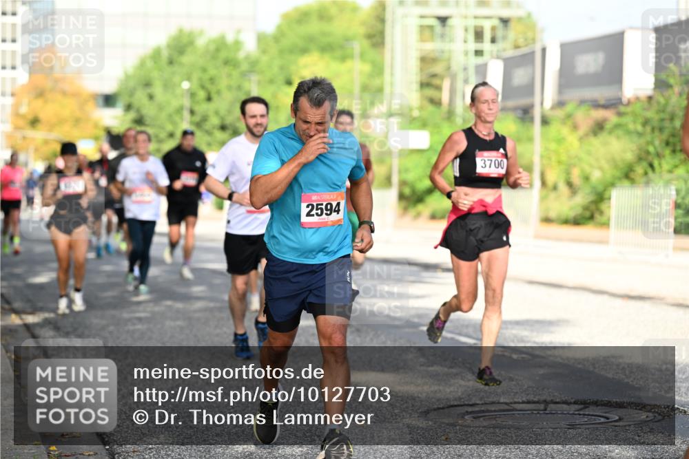 06.09.2026 - CURREX Alsterlauf Dr. Thomas Lammeyer http://msf.ph/oto/10127703 06.09.2026 09:47:38 Laufen 2594, 3700 meine-sportfotos.de