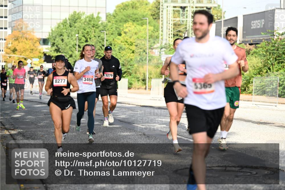 06.09.2026 - CURREX Alsterlauf Dr. Thomas Lammeyer http://msf.ph/oto/10127719 06.09.2026 09:47:40 Laufen 4371, 8277, 3468, 3279, 5365, 34 meine-sportfotos.de