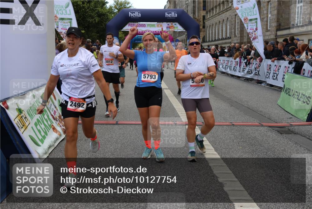 06.09.2026 - CURREX Alsterlauf Strokosch-Dieckow http://msf.ph/oto/10127754 06.09.2026 10:01:32 Ziel 2249, 2492, 2496, 3280, 3518, 3544, 4259, 4580, 4638, 4883, 4884, 5012, 5060, 5139, 5192, 5237, 5523, 5669, 5749, 5793, 5856, 6018, 6027, 6033, 6114 meine-sportfotos.de