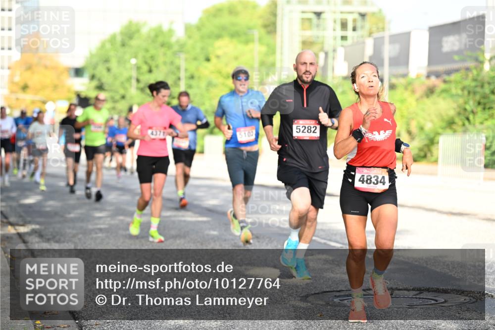 06.09.2026 - CURREX Alsterlauf Dr. Thomas Lammeyer http://msf.ph/oto/10127764 06.09.2026 09:47:45 Laufen 4371, 5102, 5282, 4834 meine-sportfotos.de