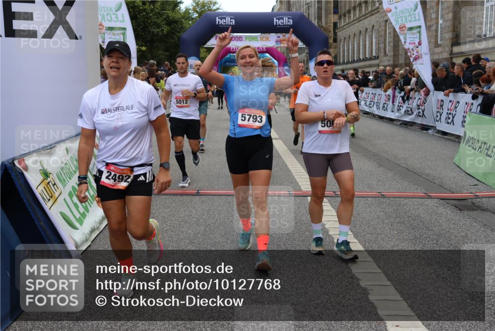 06.09.2026 - CURREX Alsterlauf Strokosch-Dieckow http://msf.ph/oto/10127768 06.09.2026 10:01:32 Ziel 2249, 2492, 2496, 3280, 3518, 3544, 4259, 4580, 4638, 4883, 4884, 5012, 5060, 5139, 5192, 5237, 5523, 5669, 5749, 5793, 5856, 6018, 6027, 6033, 6114 meine-sportfotos.de