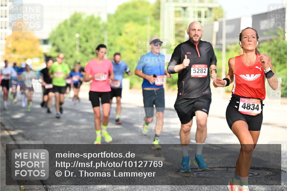 06.09.2026 - CURREX Alsterlauf Dr. Thomas Lammeyer http://msf.ph/oto/10127769 06.09.2026 09:47:46 Laufen 5282, 4834 meine-sportfotos.de