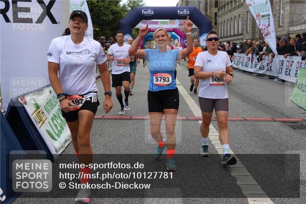 06.09.2026 - CURREX Alsterlauf Strokosch-Dieckow http://msf.ph/oto/10127781 06.09.2026 10:01:32 Ziel 2249, 2492, 2496, 3280, 3518, 3544, 4259, 4580, 4638, 4883, 4884, 5012, 5060, 5139, 5192, 5237, 5523, 5669, 5749, 5793, 5856, 6018, 6027, 6033, 6114 meine-sportfotos.de