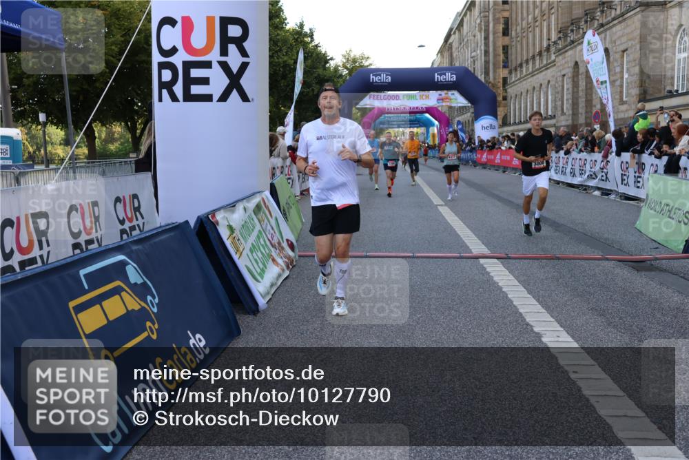 06.09.2026 - CURREX Alsterlauf Strokosch-Dieckow http://msf.ph/oto/10127790 06.09.2026 09:48:45 Ziel 2081, 2088, 2480, 2632, 3008, 4359, 5204, 5245, 5450, 5941, 6061, 6198, 6317, 8223 meine-sportfotos.de