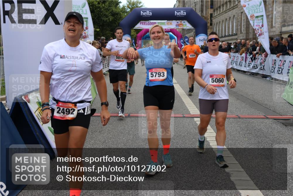 06.09.2026 - CURREX Alsterlauf Strokosch-Dieckow http://msf.ph/oto/10127802 06.09.2026 10:01:32 Ziel 2249, 2492, 2496, 3280, 3518, 3544, 4259, 4580, 4638, 4883, 4884, 5012, 5060, 5139, 5192, 5237, 5523, 5669, 5749, 5793, 5856, 6018, 6027, 6033, 6114 meine-sportfotos.de
