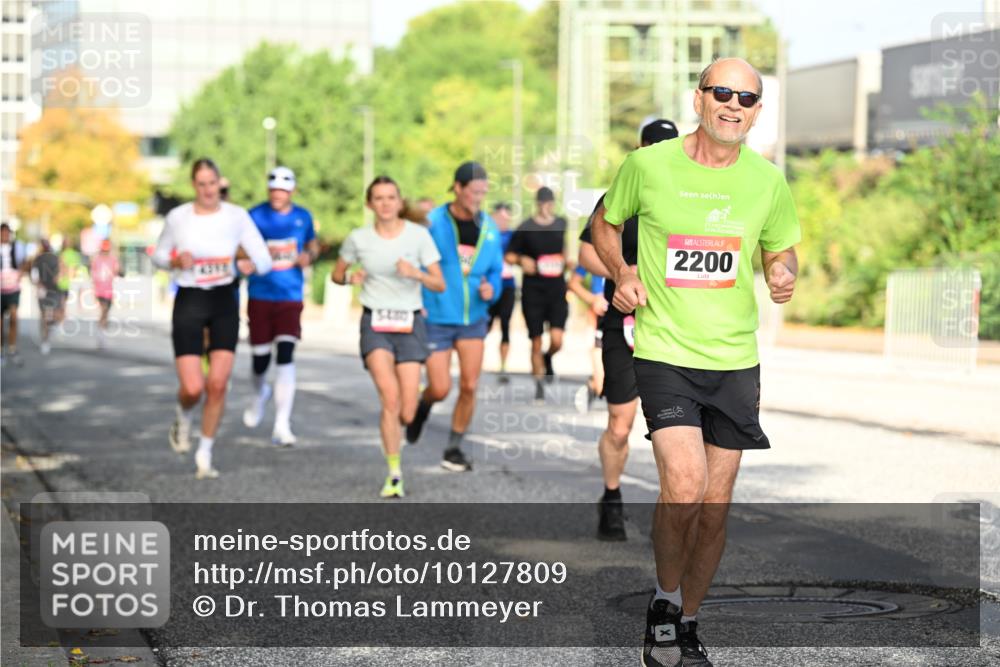 06.09.2026 - CURREX Alsterlauf Dr. Thomas Lammeyer http://msf.ph/oto/10127809 06.09.2026 09:47:50 Laufen 2200 meine-sportfotos.de