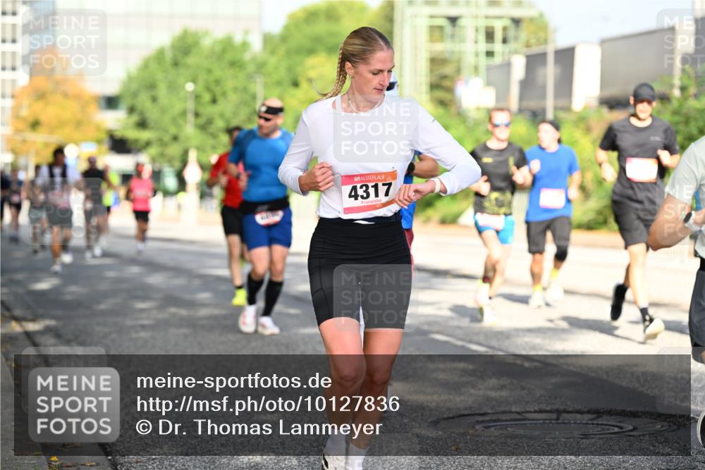 06.09.2026 - CURREX Alsterlauf Dr. Thomas Lammeyer http://msf.ph/oto/10127836 06.09.2026 09:47:53 Laufen 4317 meine-sportfotos.de