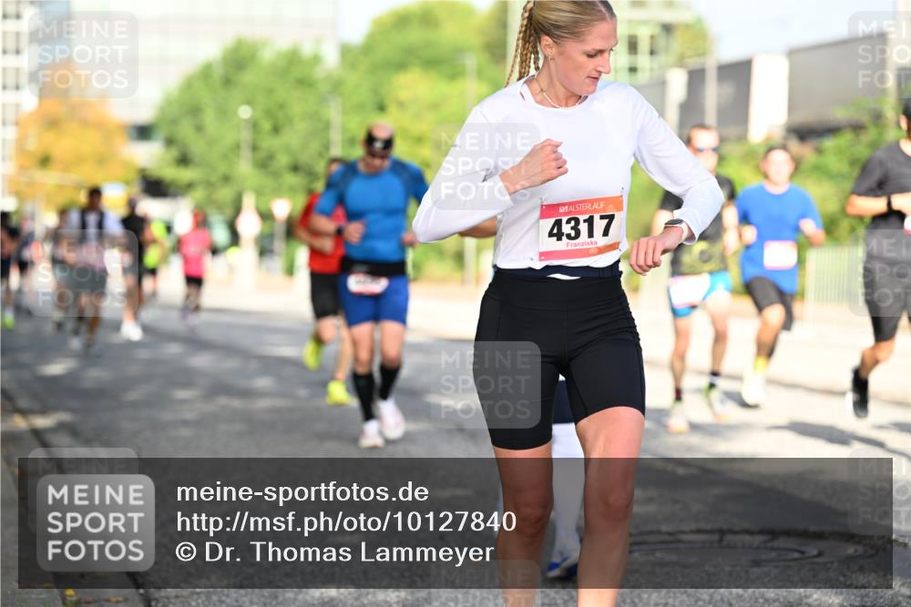 06.09.2026 - CURREX Alsterlauf Dr. Thomas Lammeyer http://msf.ph/oto/10127840 06.09.2026 09:47:54 Laufen 4317 meine-sportfotos.de