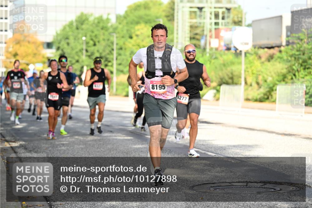 06.09.2026 - CURREX Alsterlauf Dr. Thomas Lammeyer http://msf.ph/oto/10127898 06.09.2026 09:48:00 Laufen 7541, 327, 8195, 6277 meine-sportfotos.de