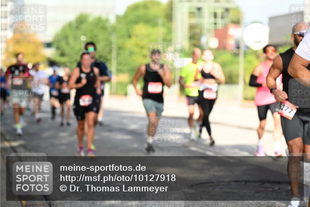 06.09.2026 - CURREX Alsterlauf Dr. Thomas Lammeyer http://msf.ph/oto/10127918 06.09.2026 09:48:01 Laufen 77 meine-sportfotos.de