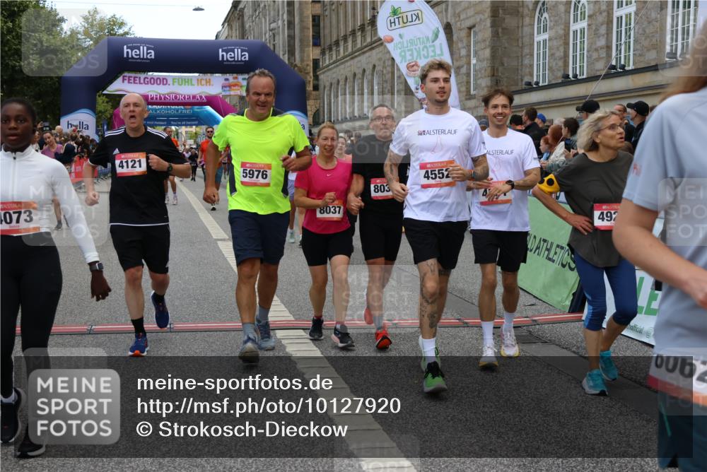 06.09.2026 - CURREX Alsterlauf Strokosch-Dieckow http://msf.ph/oto/10127920 06.09.2026 10:01:41 Ziel 2249, 2385, 2496, 2733, 3115, 3544, 4067, 4073, 4121, 4259, 4551, 4552, 4638, 4921, 5106, 5192, 5388, 5429, 5669, 5734, 5749, 5856, 5918, 5976, 6114, 8037, 8038, 8062 meine-sportfotos.de