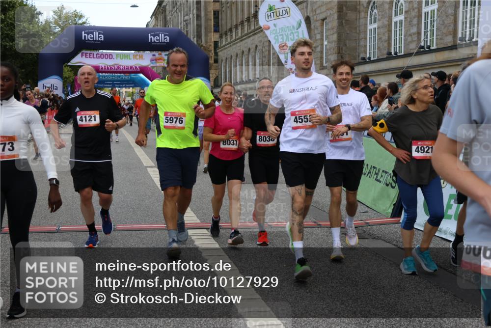 06.09.2026 - CURREX Alsterlauf Strokosch-Dieckow http://msf.ph/oto/10127929 06.09.2026 10:01:41 Ziel 2249, 2385, 2496, 2733, 3115, 3544, 4067, 4073, 4121, 4259, 4551, 4552, 4638, 4921, 5106, 5192, 5388, 5429, 5669, 5734, 5749, 5856, 5918, 5976, 6114, 8037, 8038, 8062 meine-sportfotos.de