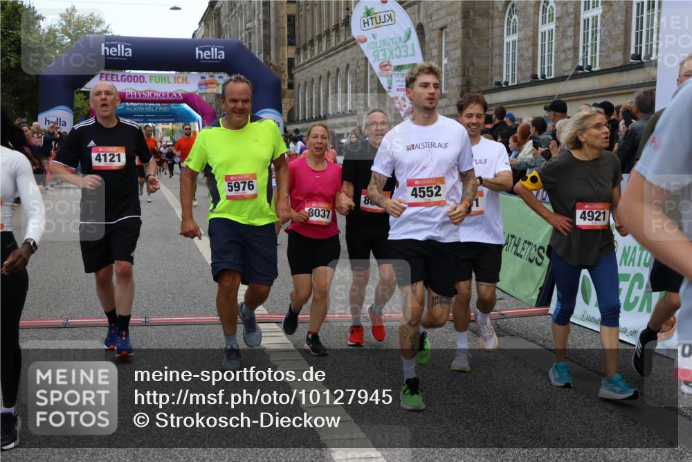 06.09.2026 - CURREX Alsterlauf Strokosch-Dieckow http://msf.ph/oto/10127945 06.09.2026 10:01:41 Ziel 2249, 2385, 2496, 2733, 3115, 3544, 4067, 4073, 4121, 4259, 4551, 4552, 4638, 4921, 5106, 5192, 5388, 5429, 5669, 5734, 5749, 5856, 5918, 5976, 6114, 8037, 8038, 8062 meine-sportfotos.de