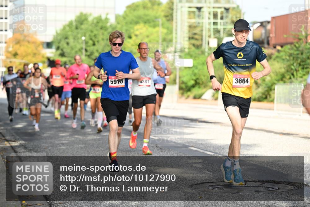 06.09.2026 - CURREX Alsterlauf Dr. Thomas Lammeyer http://msf.ph/oto/10127990 06.09.2026 09:48:09 Laufen 21475, 5918, 4387, 3664 meine-sportfotos.de