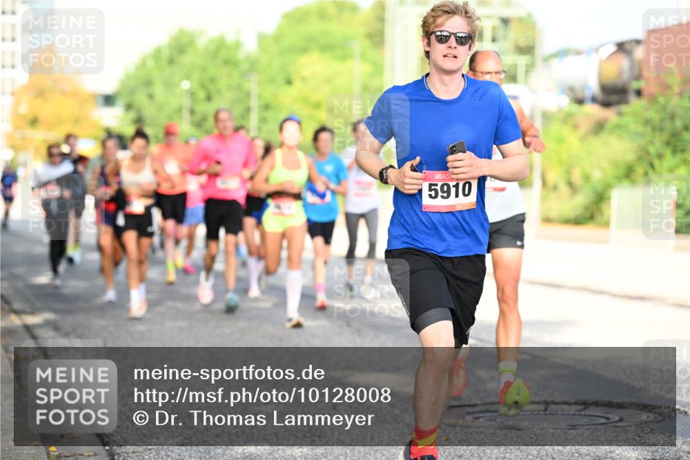 06.09.2026 - CURREX Alsterlauf Dr. Thomas Lammeyer http://msf.ph/oto/10128008 06.09.2026 09:48:10 Laufen 5910 meine-sportfotos.de