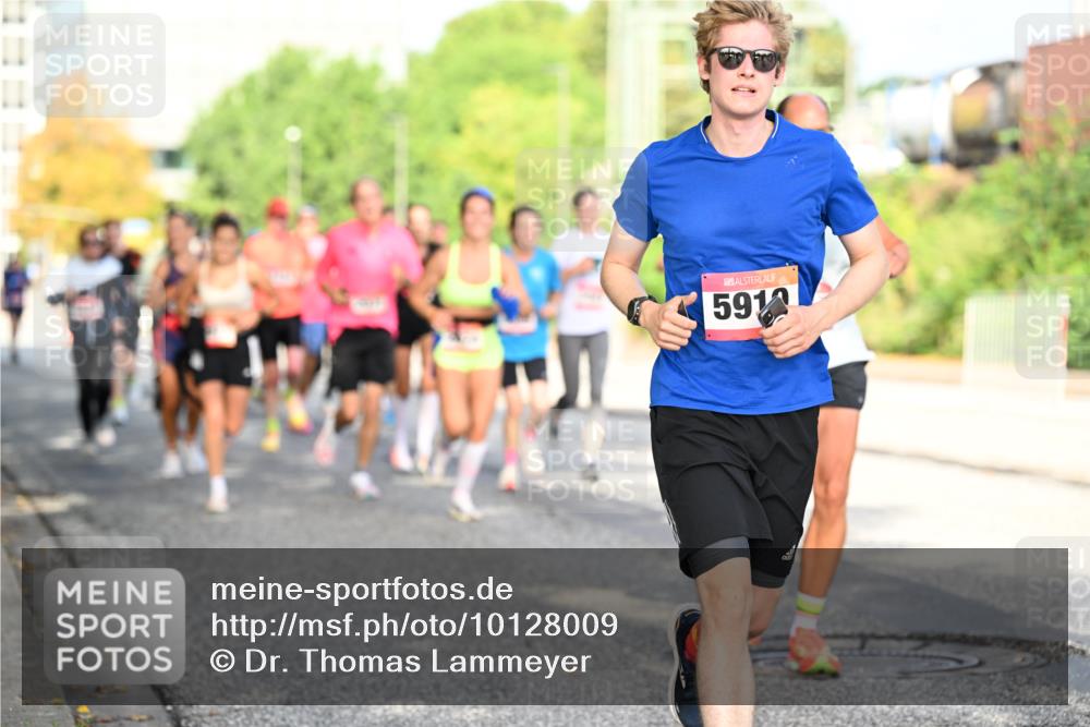 06.09.2026 - CURREX Alsterlauf Dr. Thomas Lammeyer http://msf.ph/oto/10128009 06.09.2026 09:48:10 Laufen 5912 meine-sportfotos.de