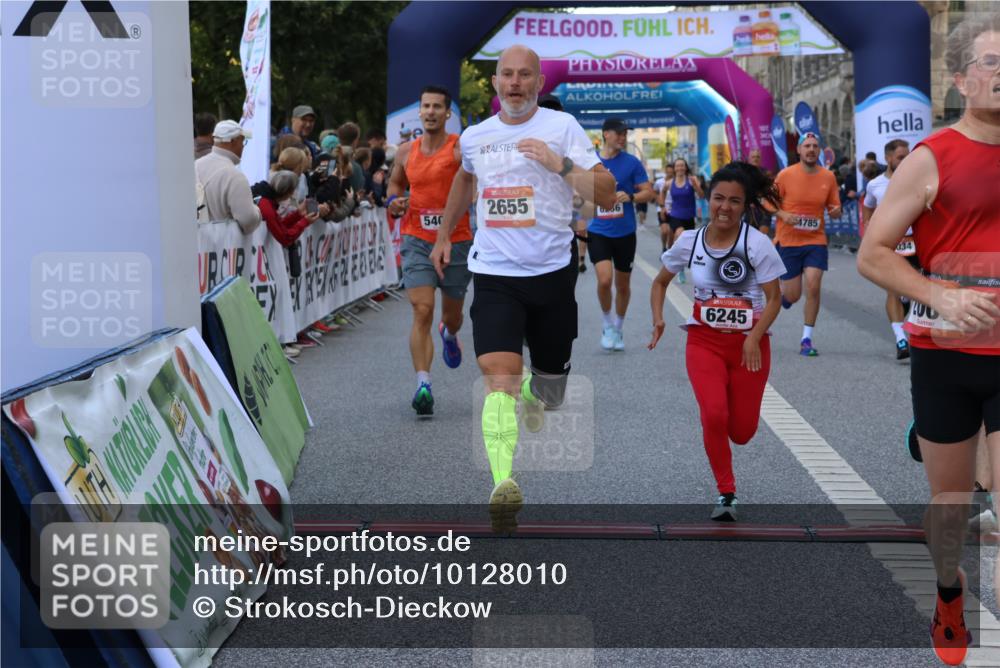 06.09.2026 - CURREX Alsterlauf Strokosch-Dieckow http://msf.ph/oto/10128010 06.09.2026 09:49:00 Ziel 2067, 2655, 2693, 3009, 3074, 3533, 4579, 4785, 5034, 5378, 5400, 5929, 5992, 6041, 6124, 6236, 6245 meine-sportfotos.de