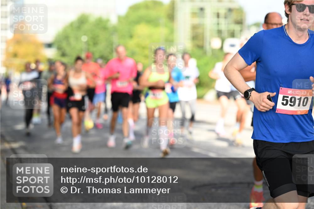 06.09.2026 - CURREX Alsterlauf Dr. Thomas Lammeyer http://msf.ph/oto/10128012 06.09.2026 09:48:11 Laufen 5910 meine-sportfotos.de