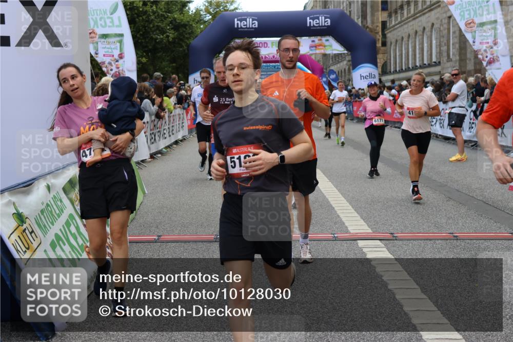 06.09.2026 - CURREX Alsterlauf Strokosch-Dieckow http://msf.ph/oto/10128030 06.09.2026 10:01:48 Ziel 2040, 2229, 2385, 2977, 3115, 3150, 3322, 3448, 3563, 4067, 4117, 4162, 4608, 4618, 5106, 5186, 5380, 5388, 5429, 5542, 5679, 5734, 6171, 6341, 8038, 8122 meine-sportfotos.de