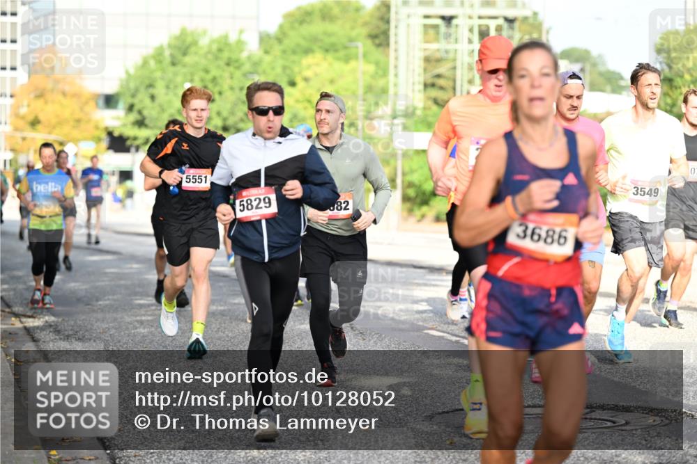 06.09.2026 - CURREX Alsterlauf Dr. Thomas Lammeyer http://msf.ph/oto/10128052 06.09.2026 09:48:15 Laufen 5551, 5829, 82, 3686, 3549, 0 meine-sportfotos.de