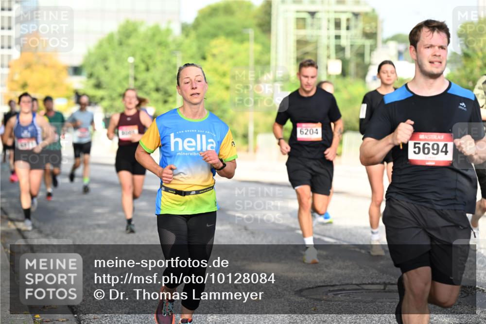 06.09.2026 - CURREX Alsterlauf Dr. Thomas Lammeyer http://msf.ph/oto/10128084 06.09.2026 09:48:19 Laufen 6204, 5694 meine-sportfotos.de