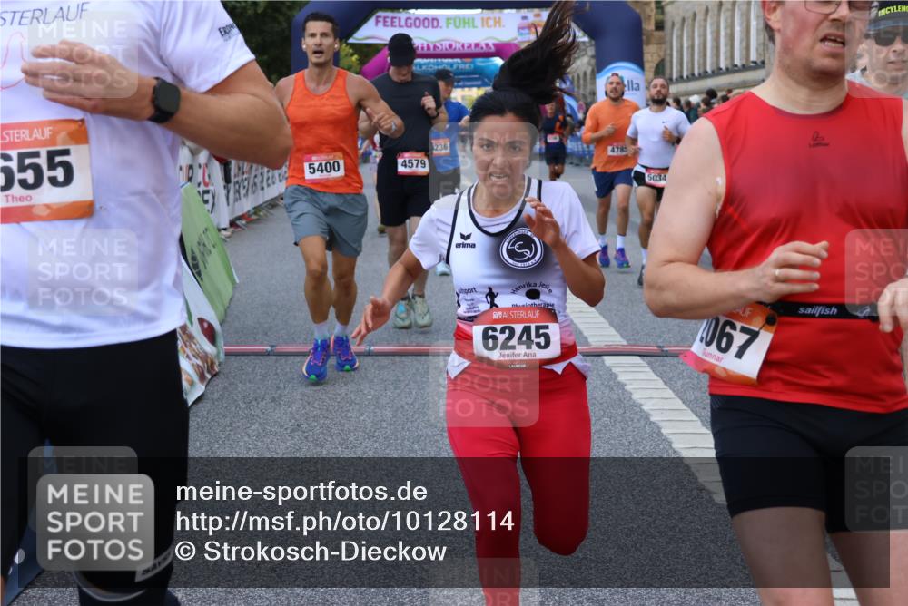 06.09.2026 - CURREX Alsterlauf Strokosch-Dieckow http://msf.ph/oto/10128114 06.09.2026 09:49:01 Ziel 2067, 2655, 2693, 3009, 3074, 3533, 4579, 4785, 5034, 5068, 5378, 5400, 5929, 5992, 6041, 6124, 6236, 6245, 8106 meine-sportfotos.de
