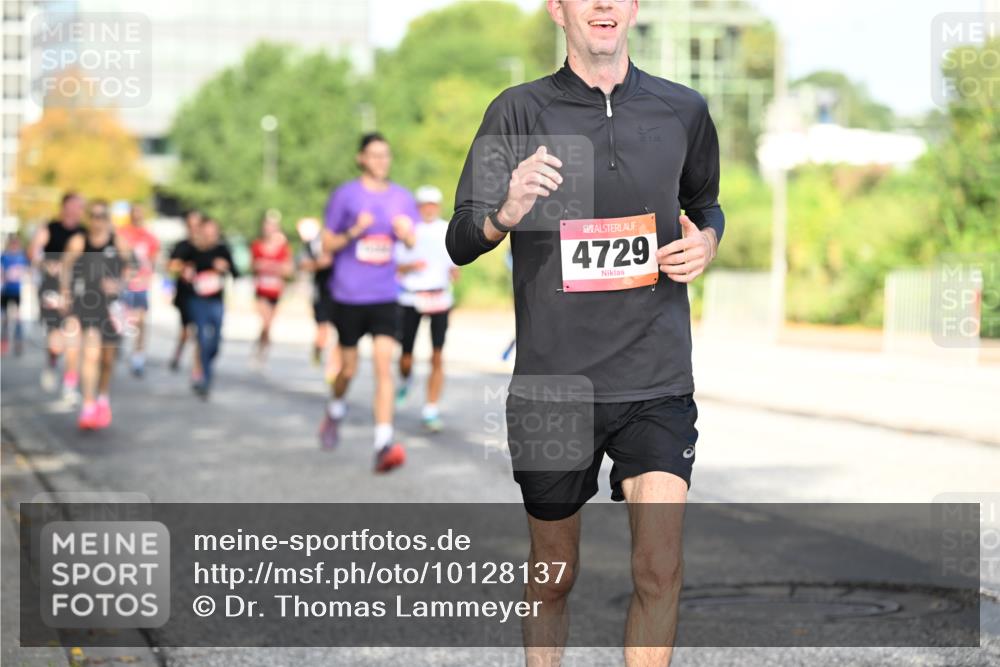 06.09.2026 - CURREX Alsterlauf Dr. Thomas Lammeyer http://msf.ph/oto/10128137 06.09.2026 09:48:27 Laufen 4729 meine-sportfotos.de