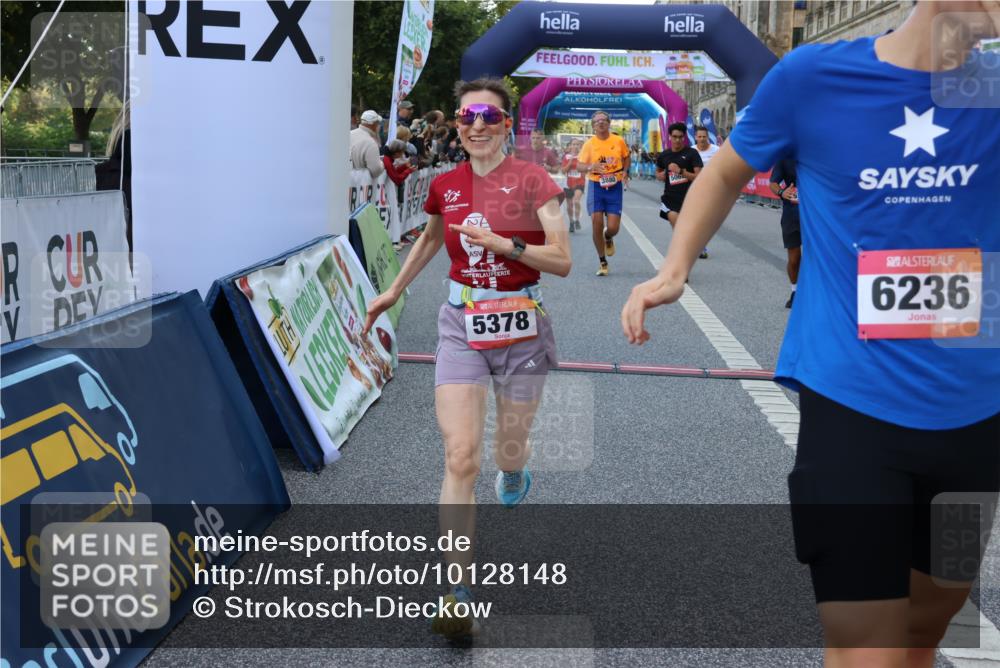 06.09.2026 - CURREX Alsterlauf Strokosch-Dieckow http://msf.ph/oto/10128148 06.09.2026 09:49:05 Ziel 2067, 2655, 2693, 3009, 3533, 3880, 4037, 4579, 4785, 5034, 5068, 5251, 5378, 5400, 5992, 6041, 6124, 6236, 6245, 6380, 8106 meine-sportfotos.de
