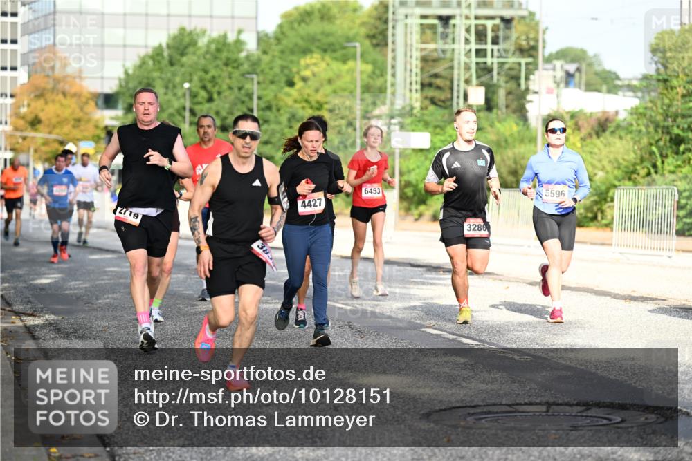 06.09.2026 - CURREX Alsterlauf Dr. Thomas Lammeyer http://msf.ph/oto/10128151 06.09.2026 09:48:31 Laufen 2719, 383, 4427, 6453, 3286, 5596 meine-sportfotos.de