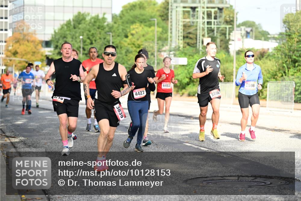 06.09.2026 - CURREX Alsterlauf Dr. Thomas Lammeyer http://msf.ph/oto/10128153 06.09.2026 09:48:31 Laufen 9, 3839, 4427, 6453, 3286, 5596 meine-sportfotos.de