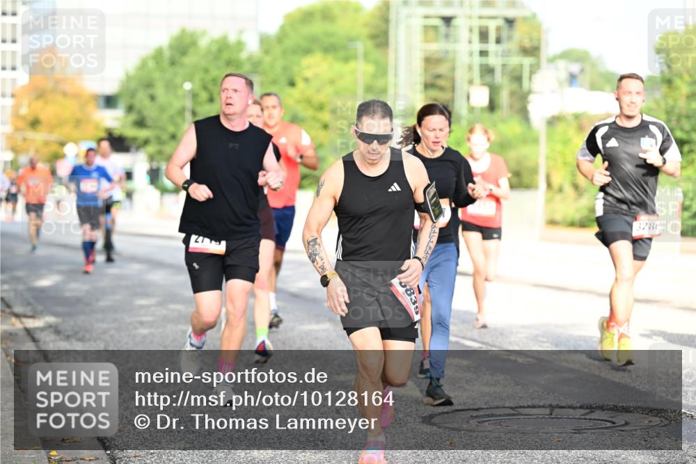 06.09.2026 - CURREX Alsterlauf Dr. Thomas Lammeyer http://msf.ph/oto/10128164 06.09.2026 09:48:32 Laufen 583, 3286 meine-sportfotos.de