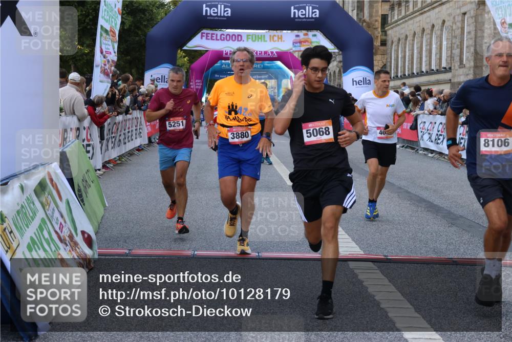 06.09.2026 - CURREX Alsterlauf Strokosch-Dieckow http://msf.ph/oto/10128179 06.09.2026 09:49:07 Ziel 2693, 3533, 3880, 3898, 4037, 4579, 4785, 5034, 5068, 5251, 5378, 5400, 5448, 5992, 6041, 6124, 6236, 6245, 6380, 8106 meine-sportfotos.de