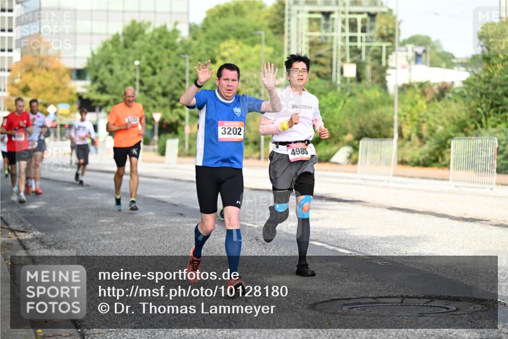 06.09.2026 - CURREX Alsterlauf Dr. Thomas Lammeyer http://msf.ph/oto/10128180 06.09.2026 09:48:38 Laufen 3202, 4985 meine-sportfotos.de