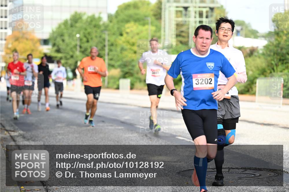 06.09.2026 - CURREX Alsterlauf Dr. Thomas Lammeyer http://msf.ph/oto/10128192 06.09.2026 09:48:39 Laufen 3202 meine-sportfotos.de