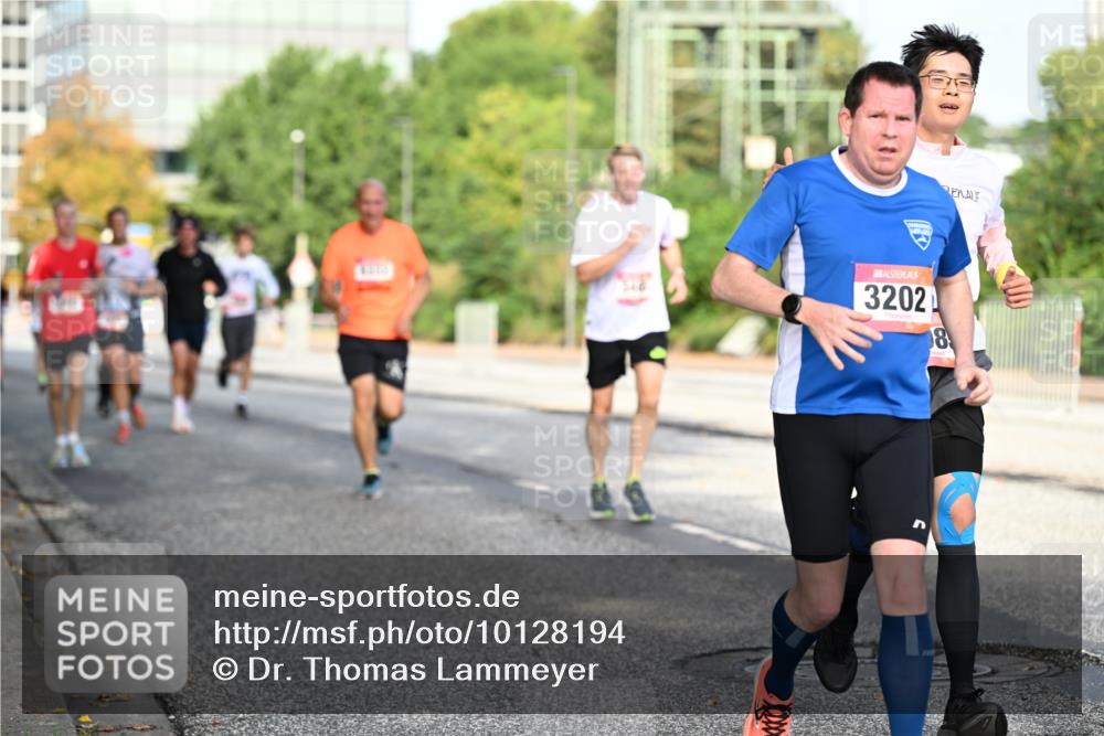 06.09.2026 - CURREX Alsterlauf Dr. Thomas Lammeyer http://msf.ph/oto/10128194 06.09.2026 09:48:39 Laufen 3202, 8 meine-sportfotos.de