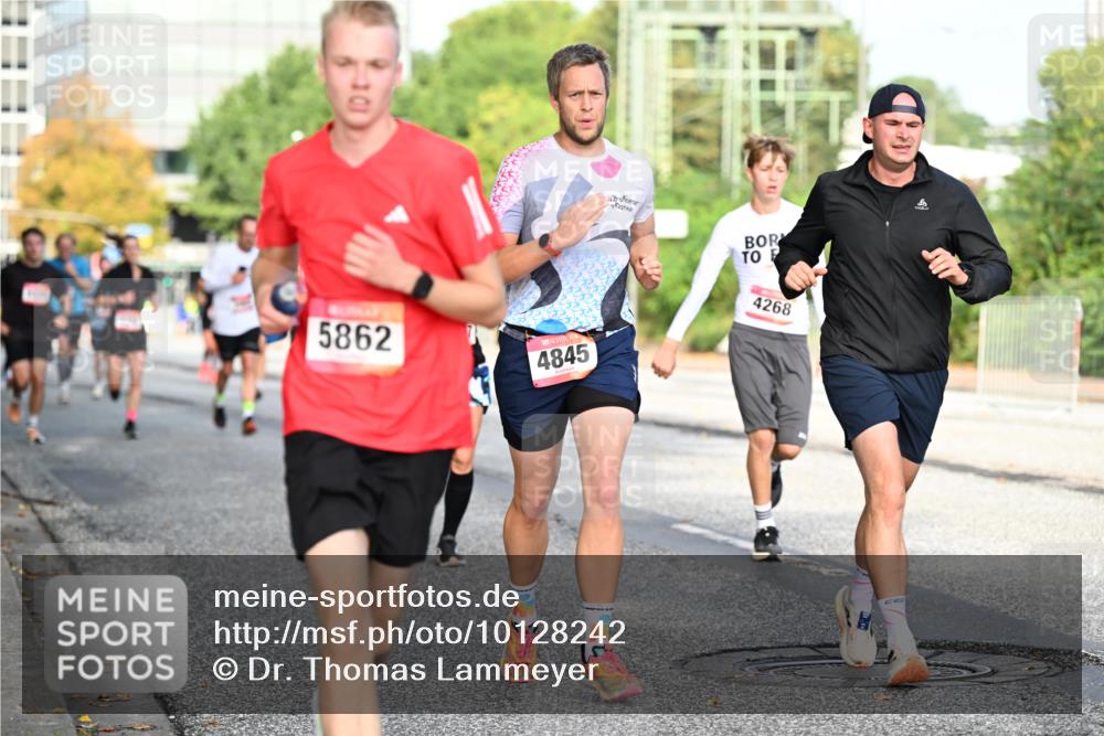 06.09.2026 - CURREX Alsterlauf Dr. Thomas Lammeyer http://msf.ph/oto/10128242 06.09.2026 09:48:45 Laufen 101, 5862, 4845, 4268 meine-sportfotos.de