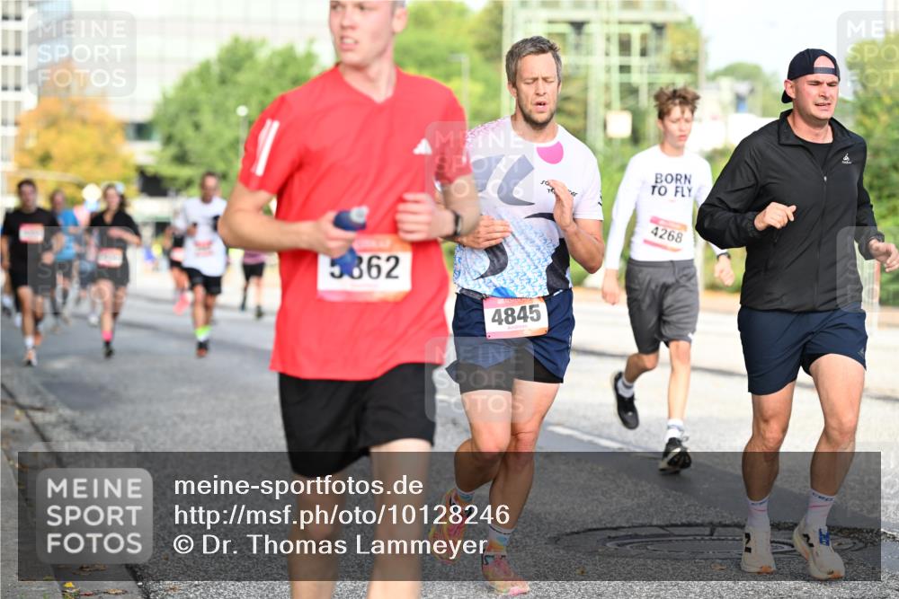 06.09.2026 - CURREX Alsterlauf Dr. Thomas Lammeyer http://msf.ph/oto/10128246 06.09.2026 09:48:45 Laufen 5862, 4845, 4268 meine-sportfotos.de