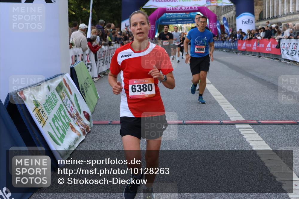 06.09.2026 - CURREX Alsterlauf Strokosch-Dieckow http://msf.ph/oto/10128263 06.09.2026 09:49:10 Ziel 2009, 3533, 3880, 3898, 4037, 5068, 5251, 5378, 5448, 5924, 6380, 8106 meine-sportfotos.de