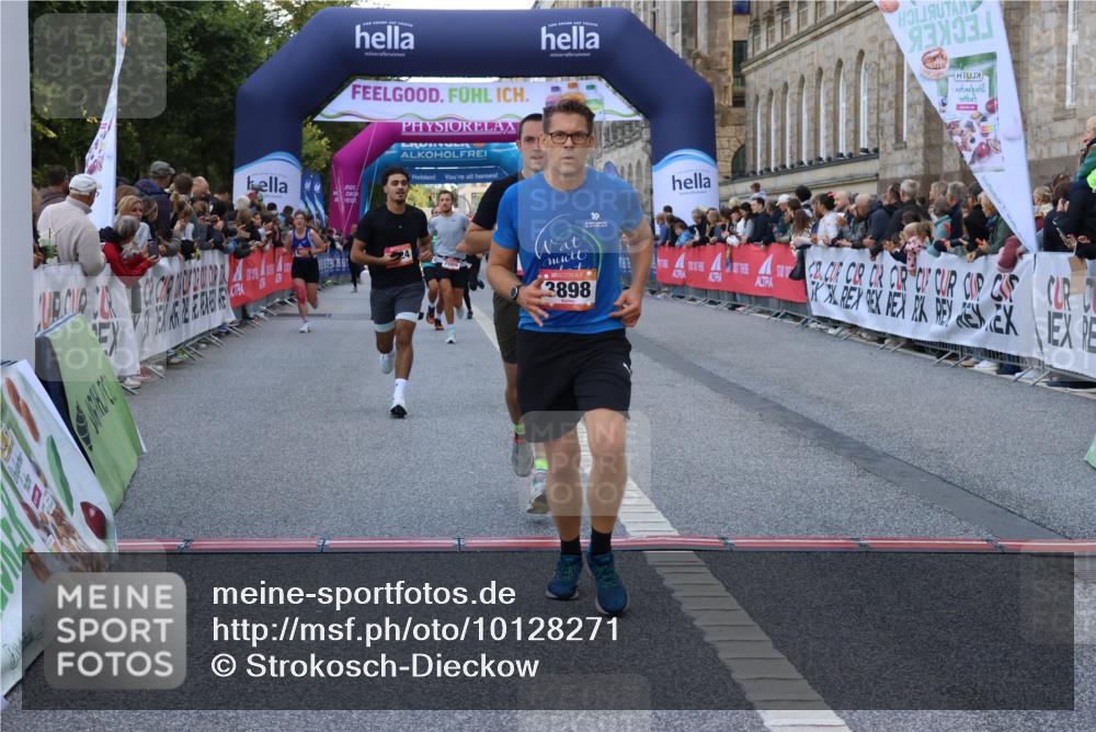 06.09.2026 - CURREX Alsterlauf Strokosch-Dieckow http://msf.ph/oto/10128271 06.09.2026 09:49:11 Ziel 2009, 3533, 3880, 3898, 4037, 4249, 5068, 5251, 5378, 5448, 5667, 5924, 6380, 6415, 8106 meine-sportfotos.de