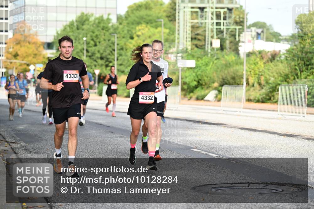 06.09.2026 - CURREX Alsterlauf Dr. Thomas Lammeyer http://msf.ph/oto/10128284 06.09.2026 09:48:49 Laufen 4333, 4332 meine-sportfotos.de
